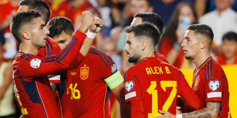 Hành trình chinh phục ngôi vương EURO 2024 của đội tuyển Tây Ban Nha 3 Cái nhìn sâu về lực lượng và lối chơi của Tây Ban Nha tại EURO 2024