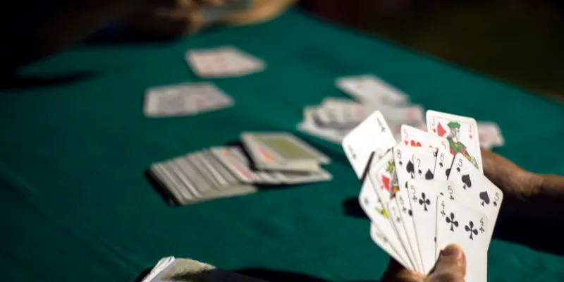 Chơi bài Mậu Binh online, thử sức và chiến thắng cùng IWIN 2 Luật chơi bài mậu binh online cơ bản